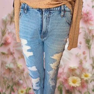 Y2K Distressed Boyfriend Jeans Light Wash Ripped Denim Size 12